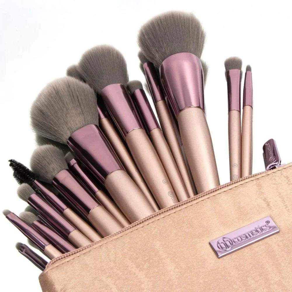 The Ultimate Master Class Brush Set & Travel Wallet